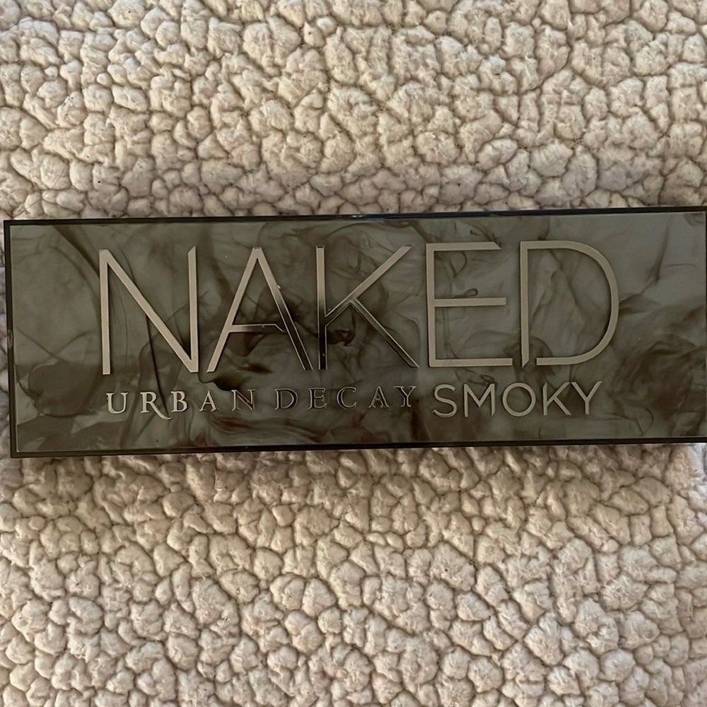Urban Decay Naked Smoky palette